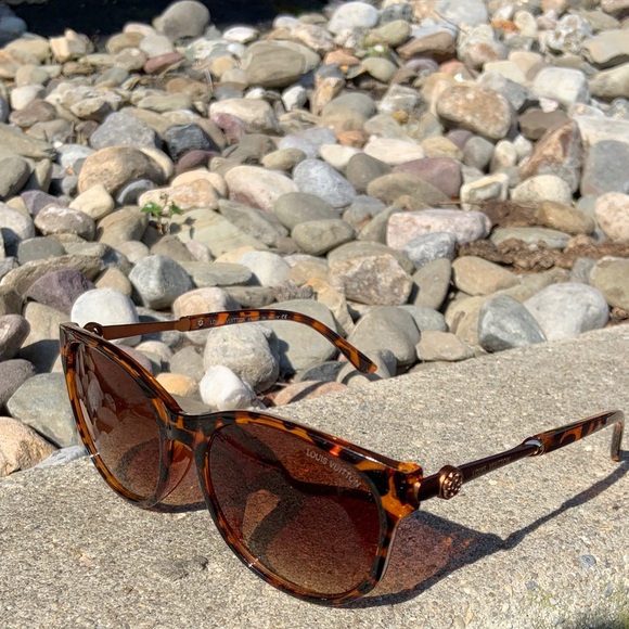 Louis Vuitton Brown Tortoise Sunglasses - Picture 1 of 5